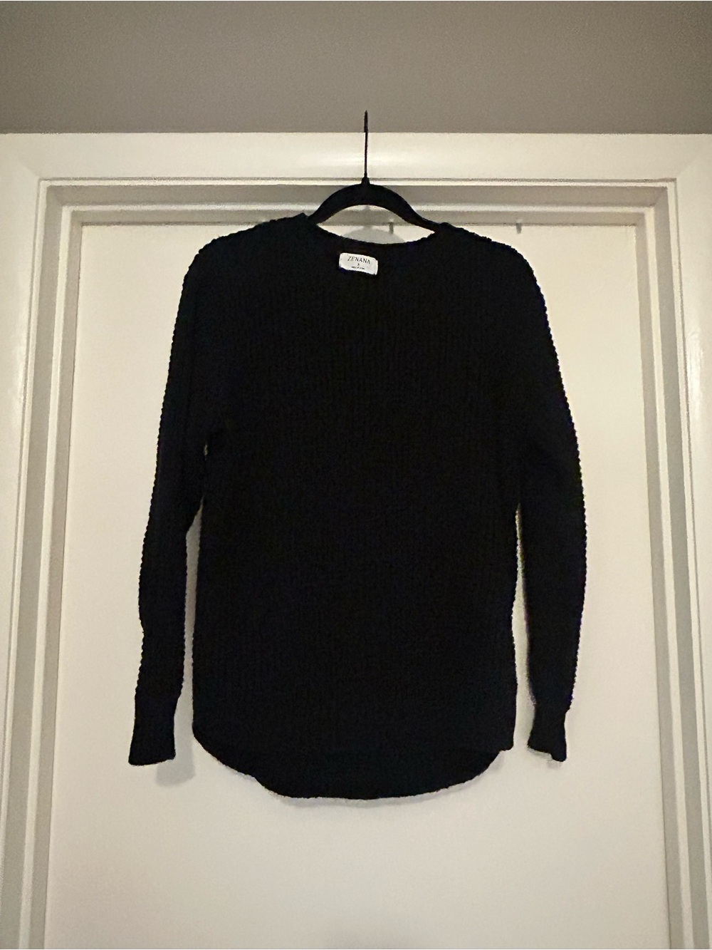 NWOT Zenana Outfitters Black Crewneck Textured Sweater
